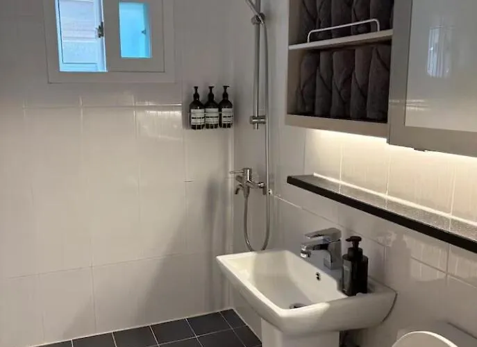 Appartamento Korean Life, Dressing Room, 3 Beds, 8 Minutes To The Station, Long-term Stay, Airport Bus, Washing Machine, Dryer, Yeouido