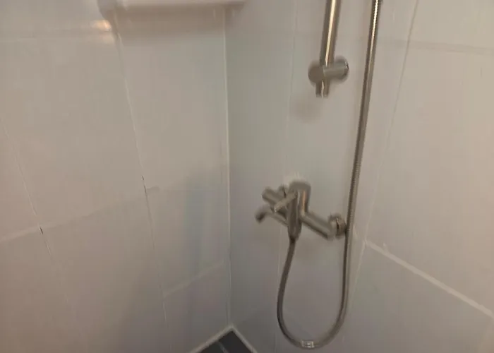 Korean Life, Dressing Room, 3 Beds, 8 Minutes To The Station, Long-term Stay, Airport Bus, Washing Machine, Dryer, Yeouido *