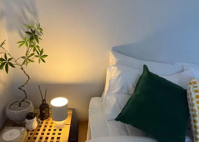Korean Life, Dressing Room, 3 Beds, 8 Minutes To The Station, Long-term Stay, Airport Bus, Washing Machine, Dryer, Yeouido * Seul